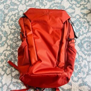 Arc’teryx Mantis 30 Backpack Sequoia Brand New